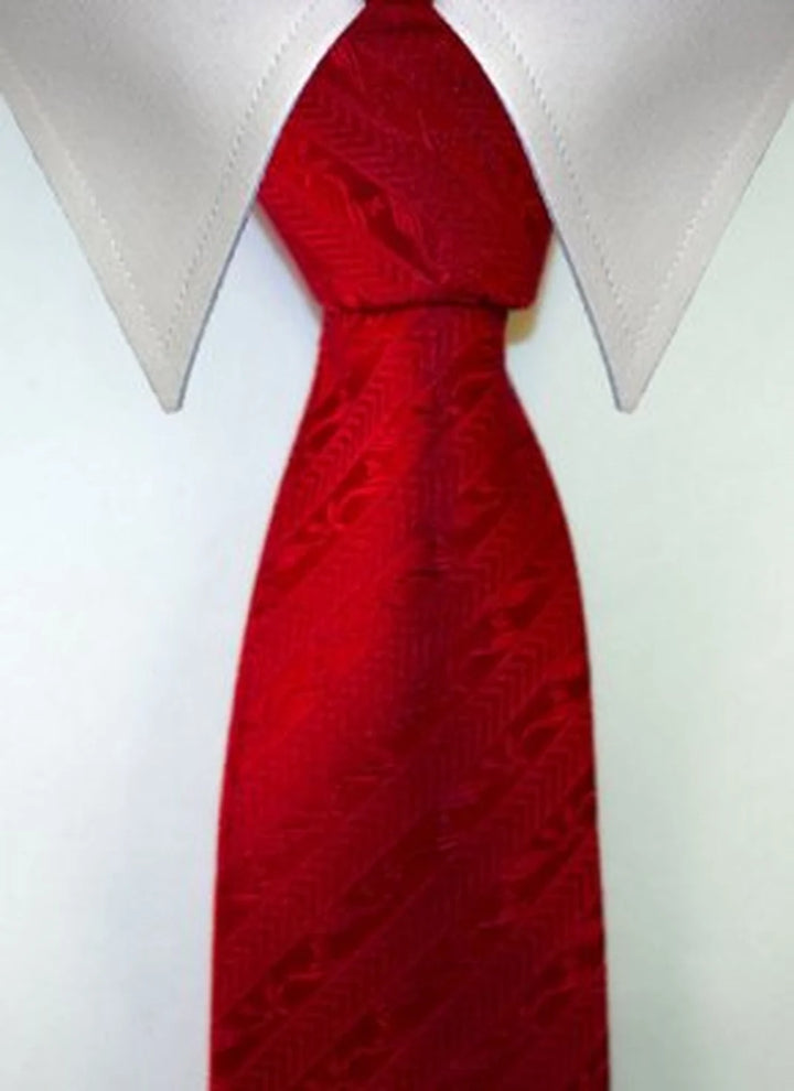 VICTORIA SMAL, smal slips i rött i flera toner med tonala röda ornamentmotiv ordnade inom diagonala band – originalbild